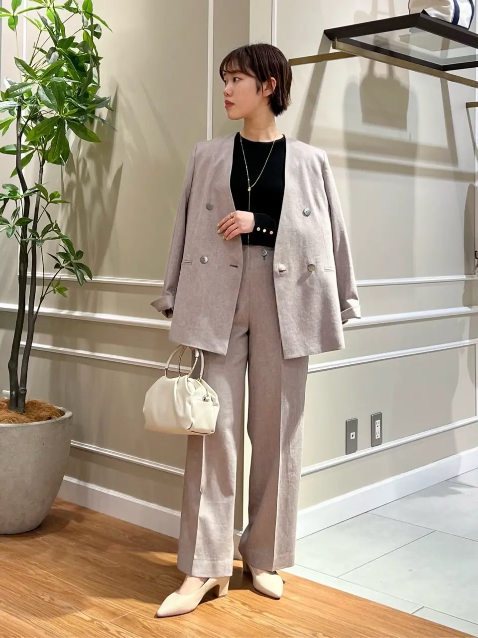 23区 伊藤 コーディネート画像