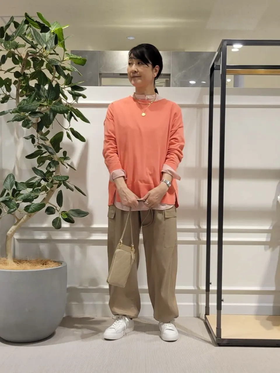  新保 コーディネート画像