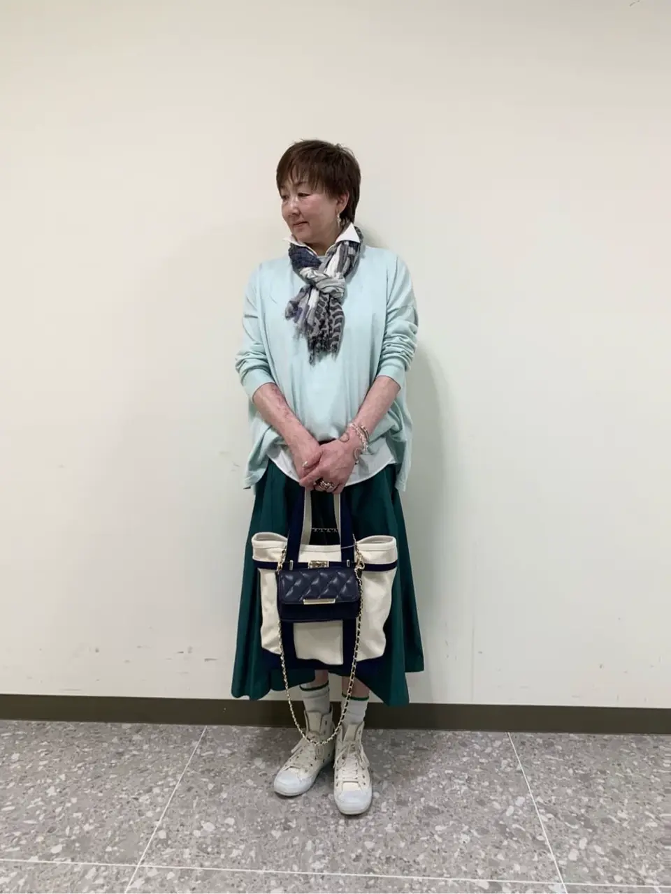 23区 塩谷美喜 コーディネート画像