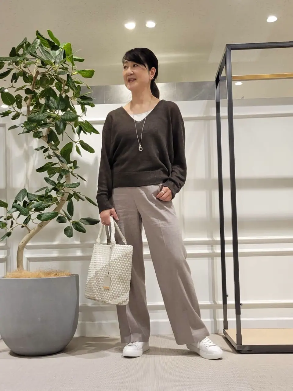  新保 コーディネート画像