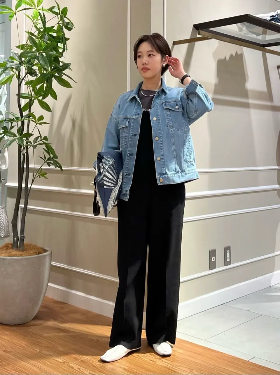 23区 伊藤 コーディネート画像