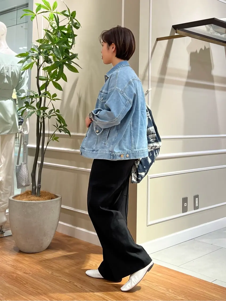 23区 伊藤 コーディネート画像