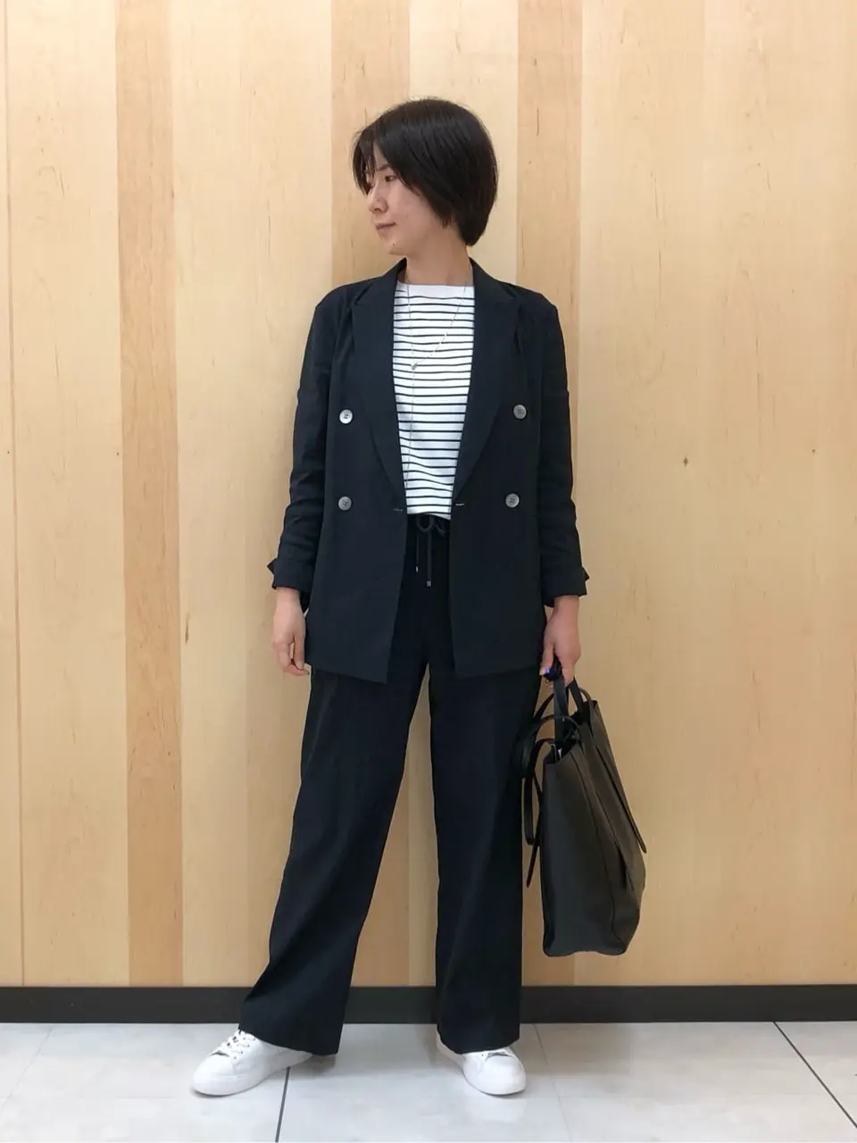  スタッフ コーディネート画像