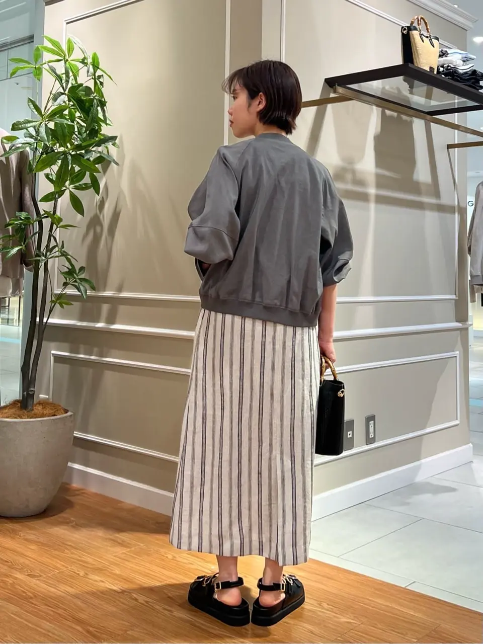 23区 伊藤 コーディネート画像