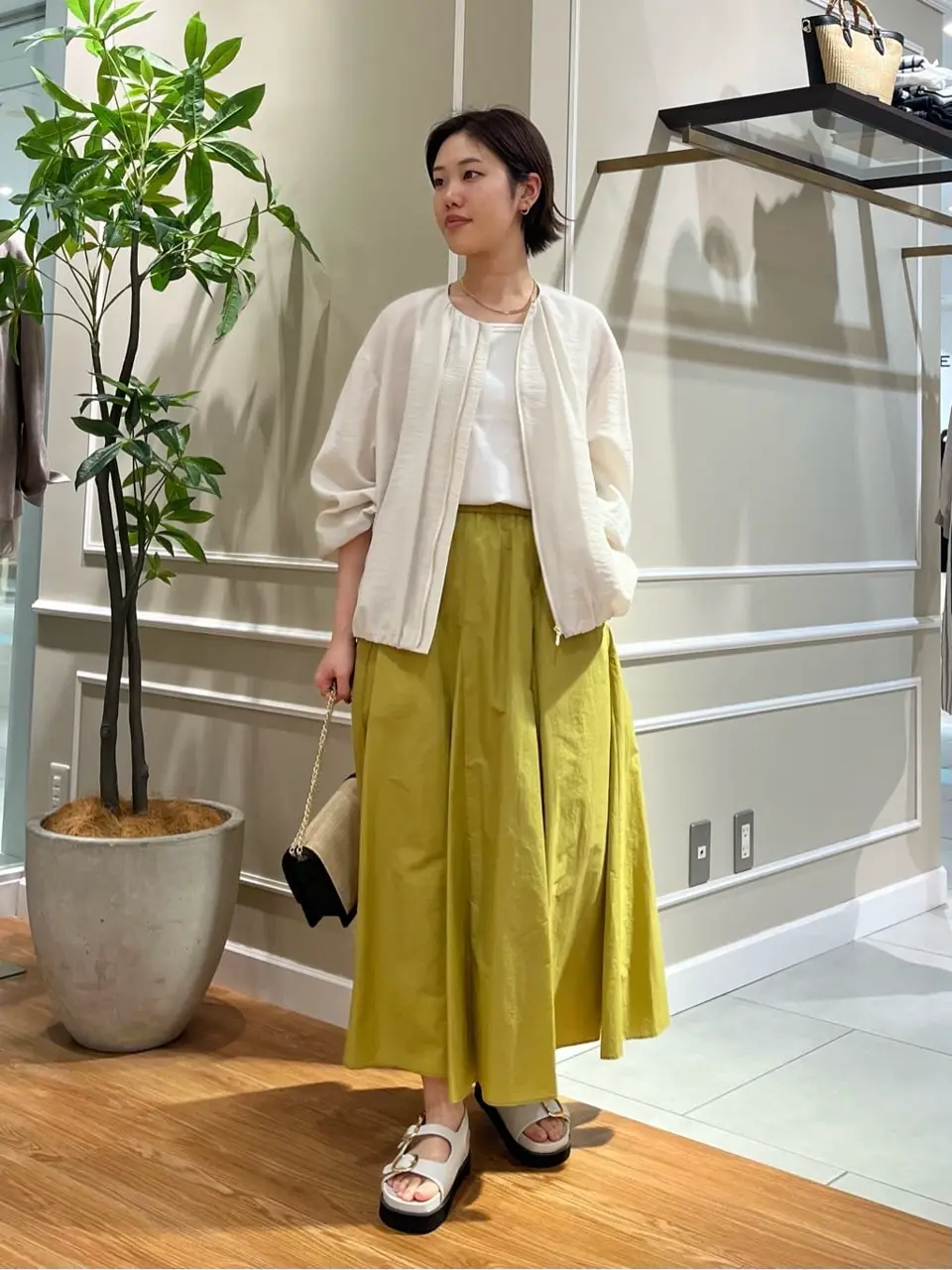 23区 伊藤 コーディネート画像