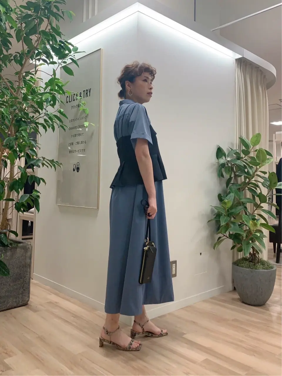 23区 犬塚 コーディネート画像