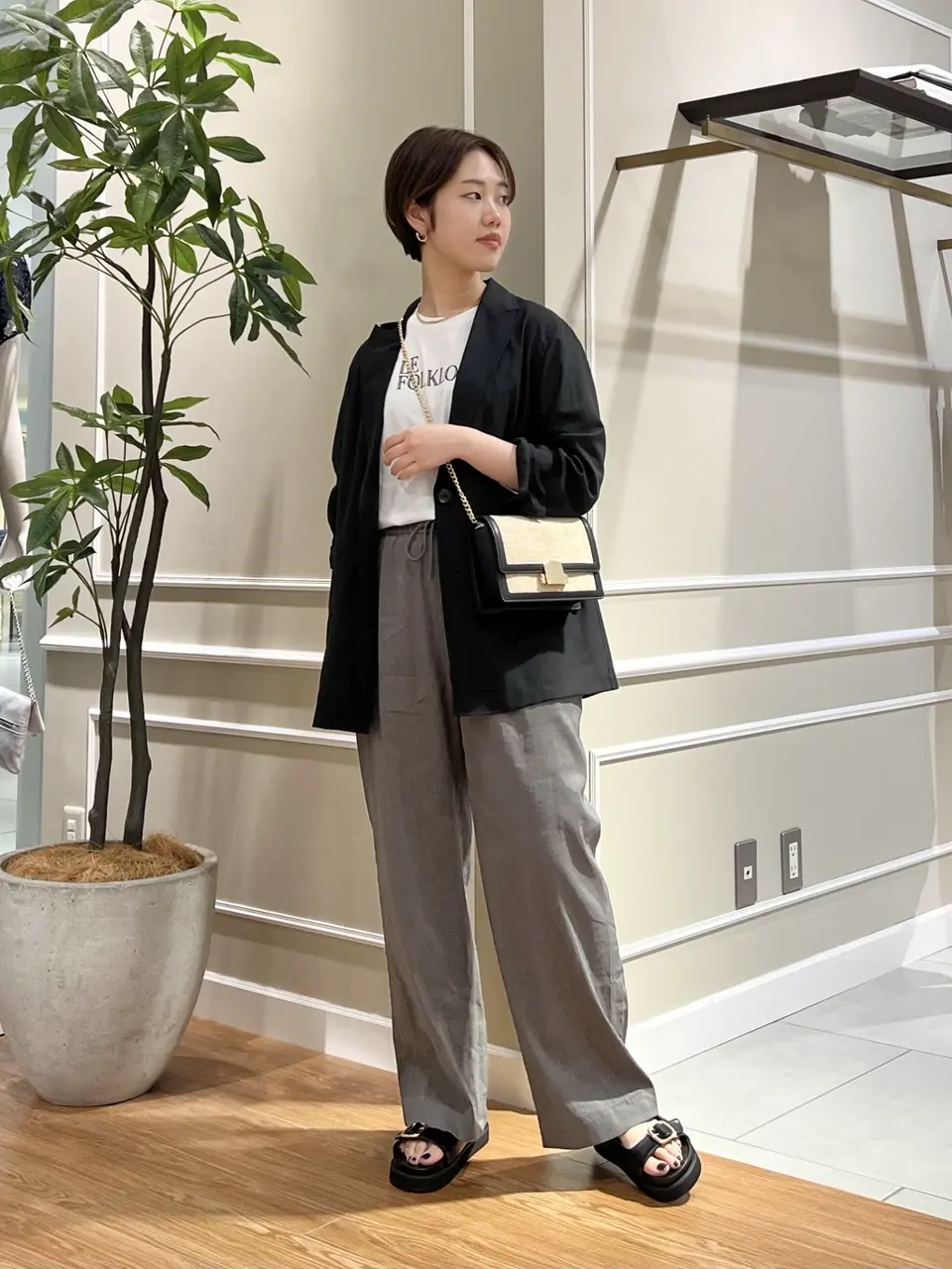 23区 伊藤 コーディネート画像