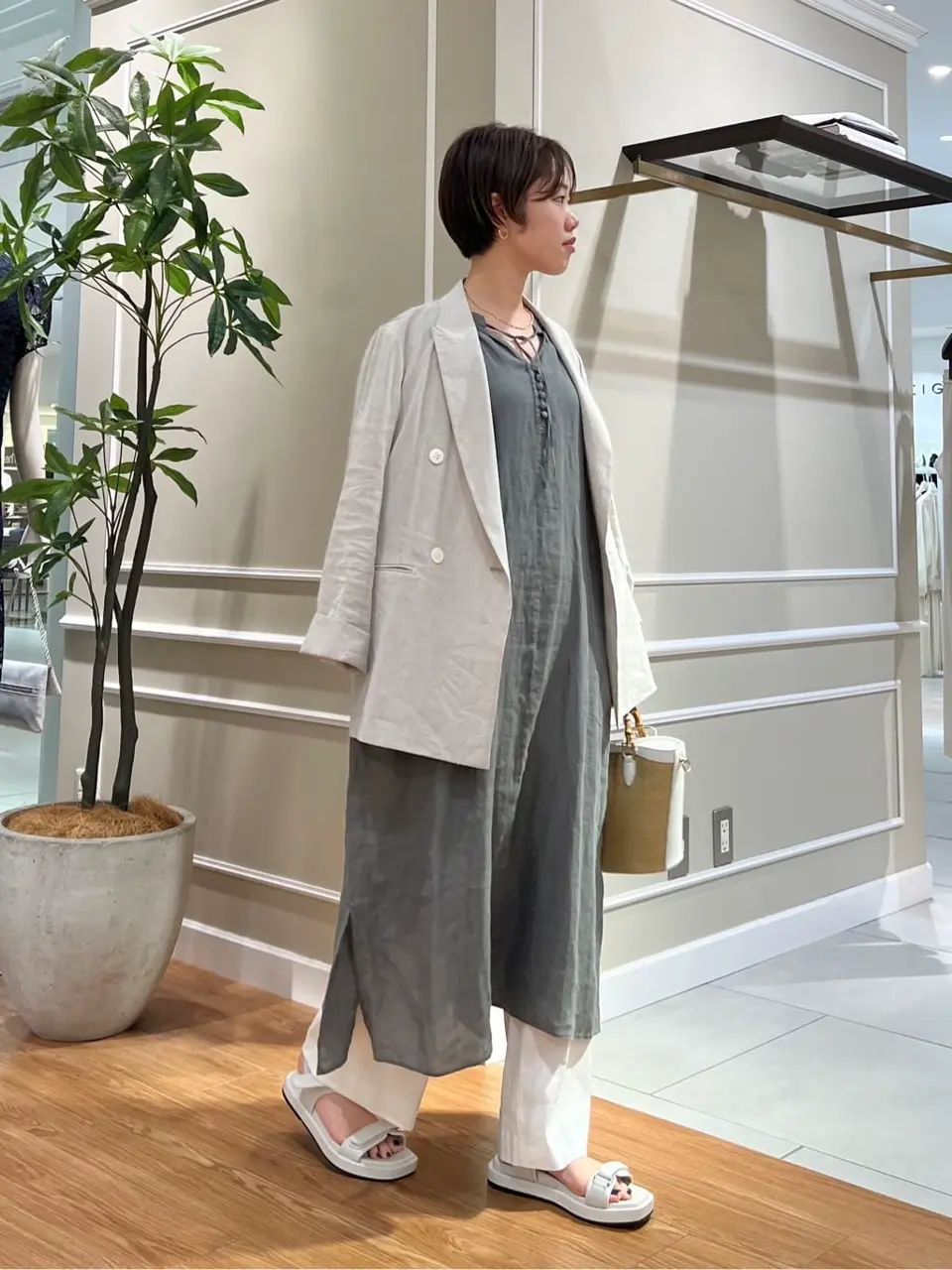 23区 伊藤 コーディネート画像