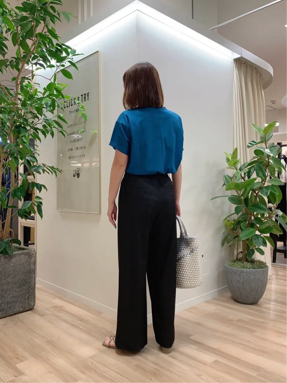 23区 犬塚 コーディネート画像