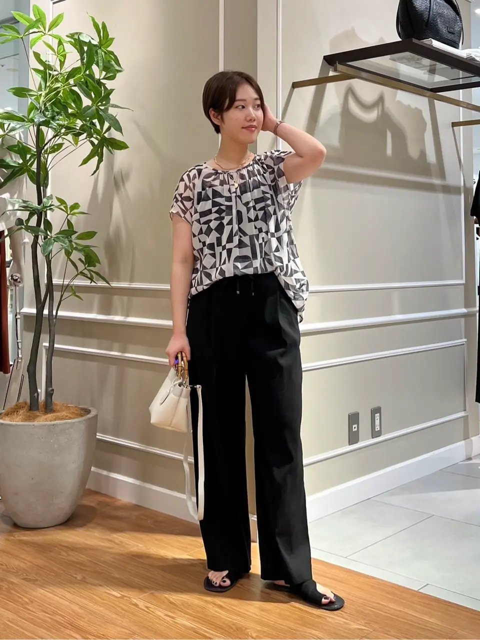 23区 伊藤 コーディネート画像