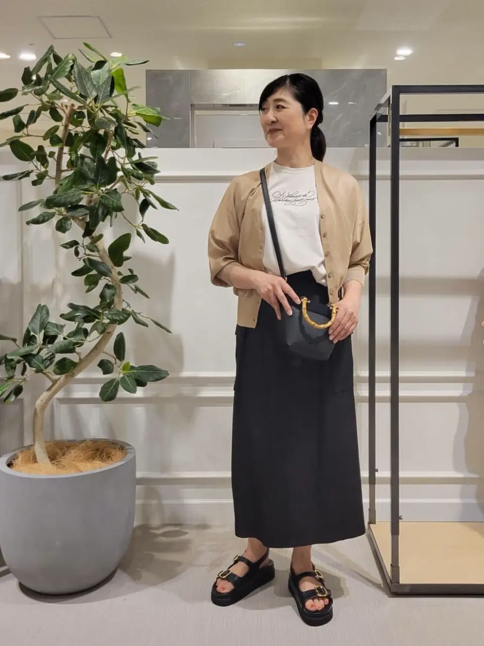  新保 コーディネート画像