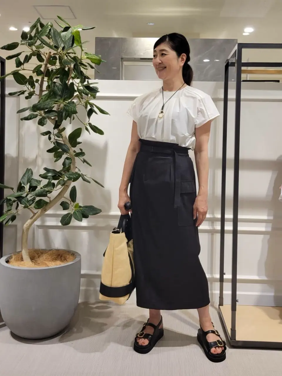  新保 コーディネート画像