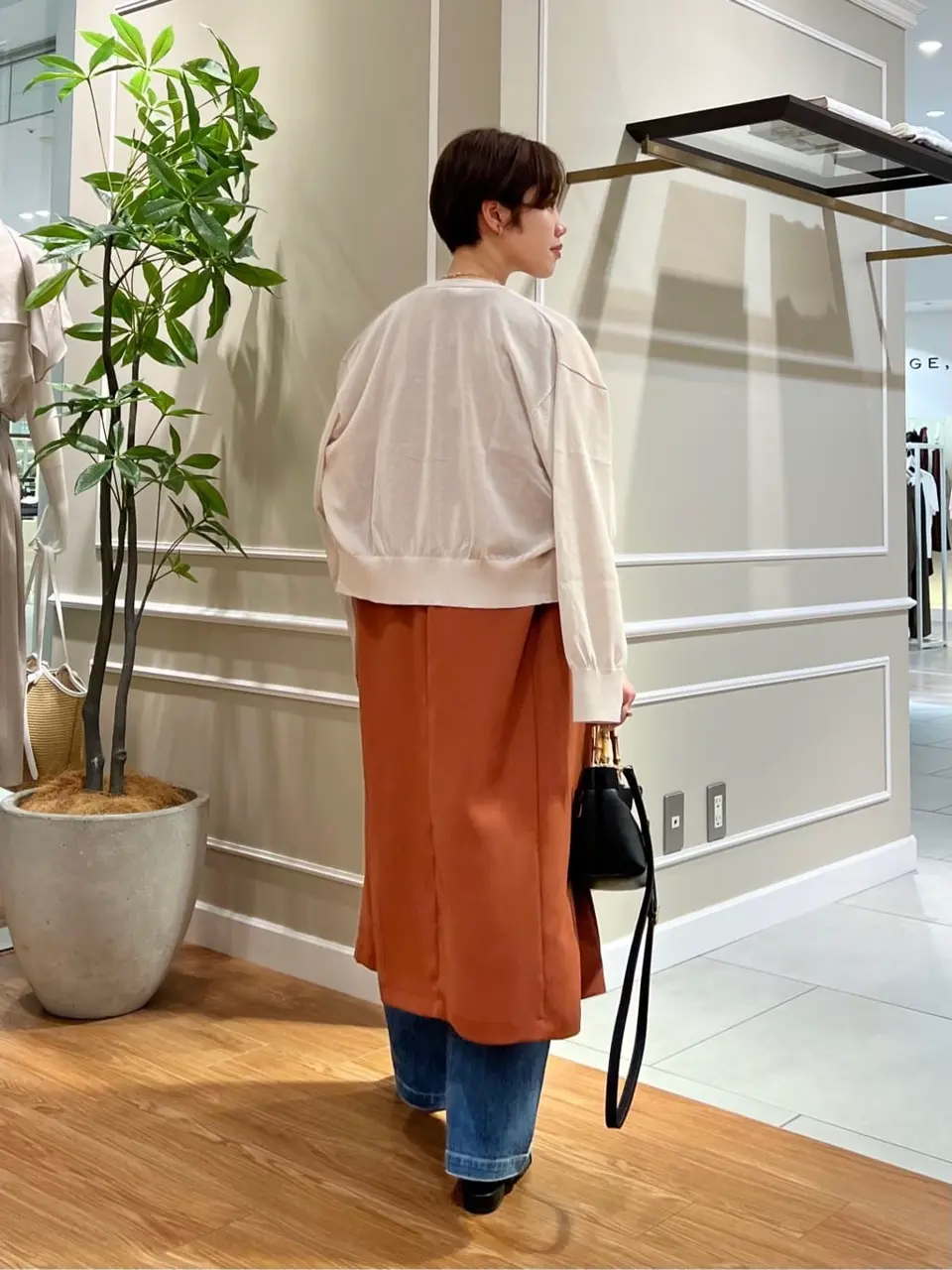 23区 伊藤 コーディネート画像