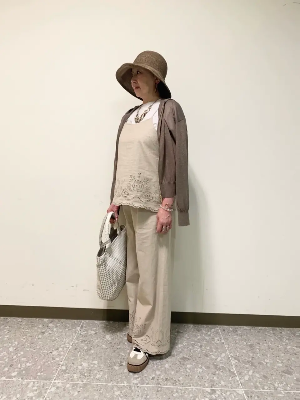 23区 塩谷美喜 コーディネート画像