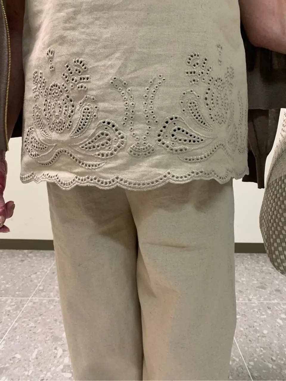 23区 塩谷美喜 コーディネート画像