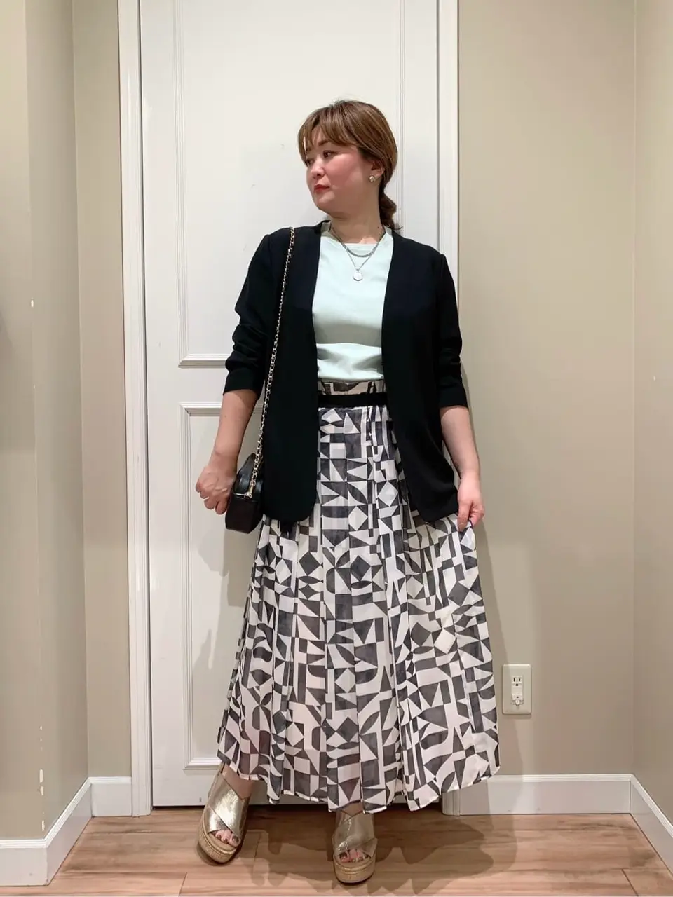  江川 コーディネート画像