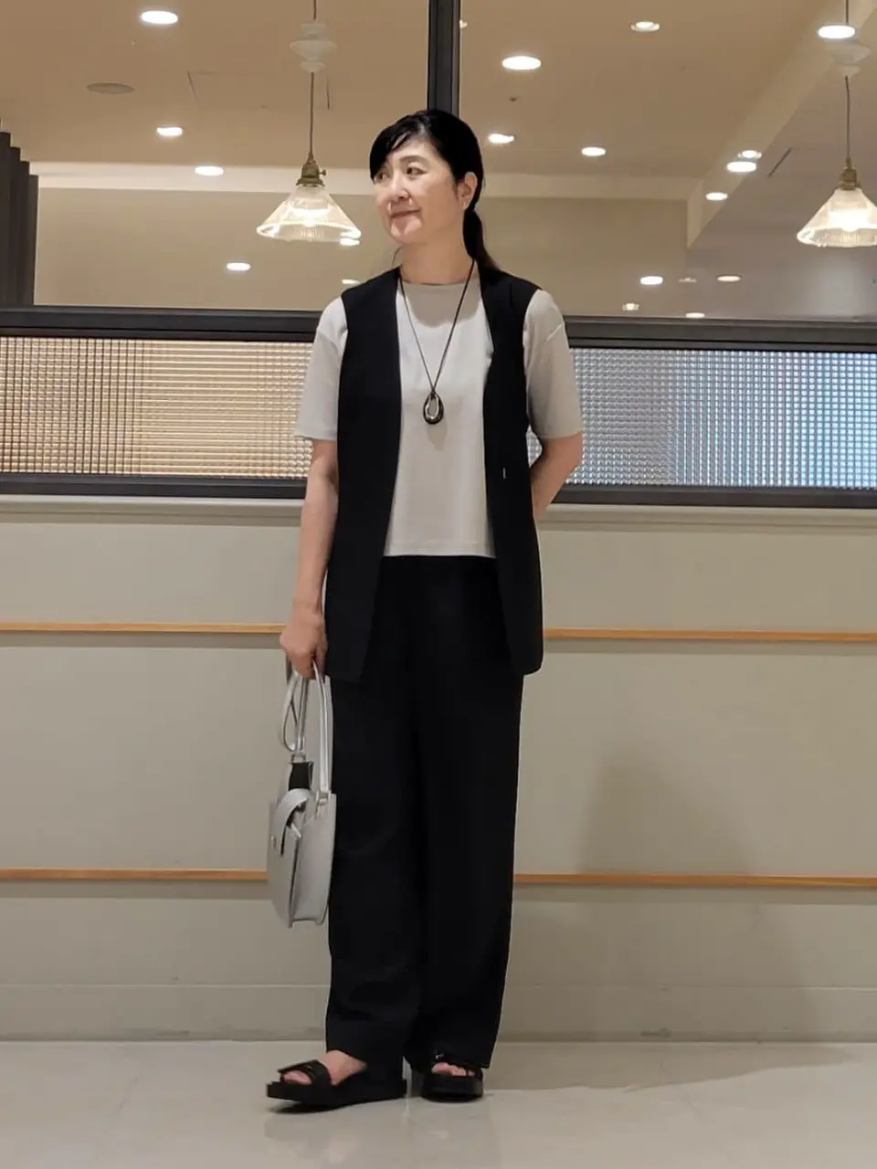  新保 コーディネート画像