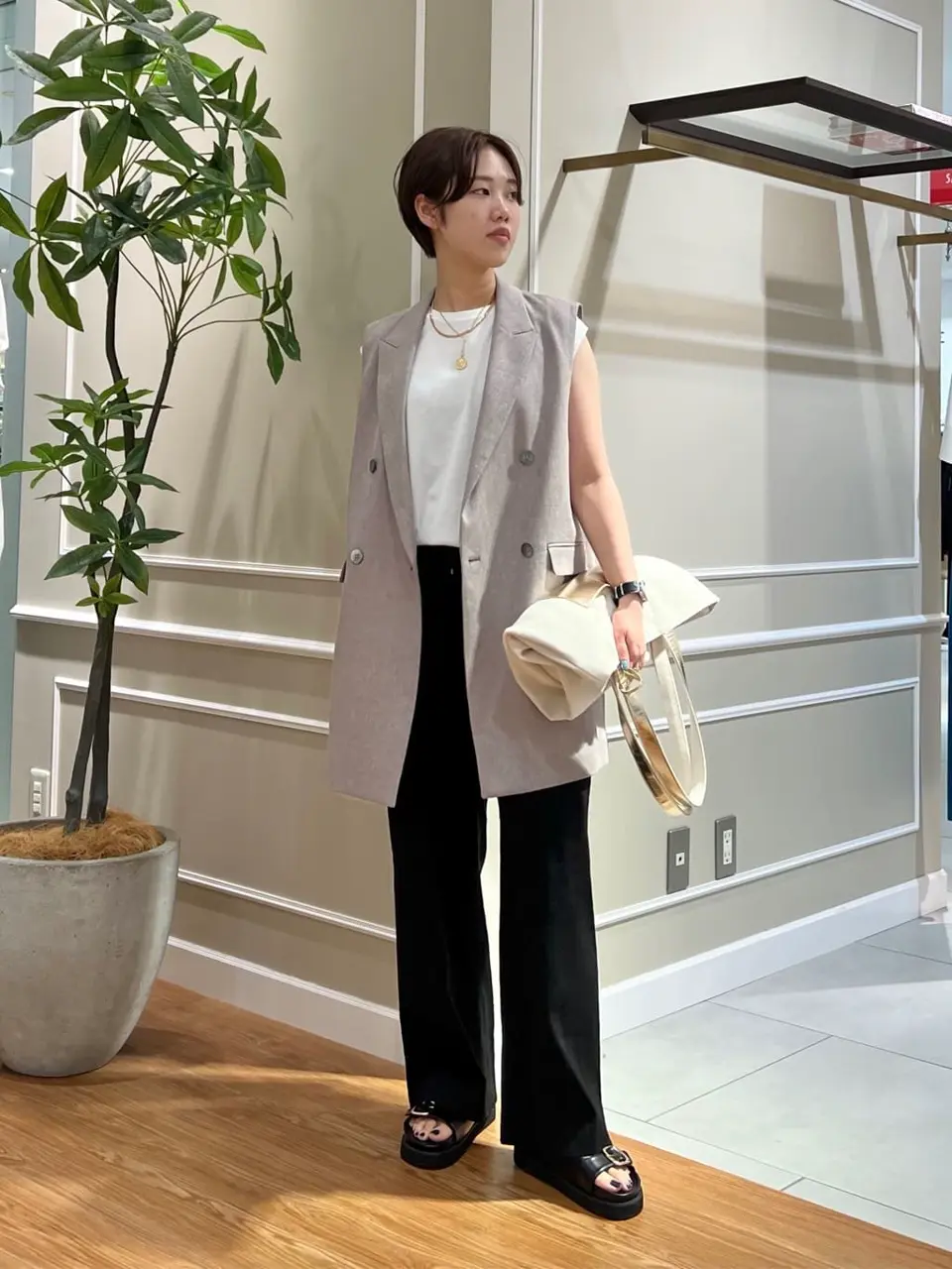 23区 伊藤 コーディネート画像