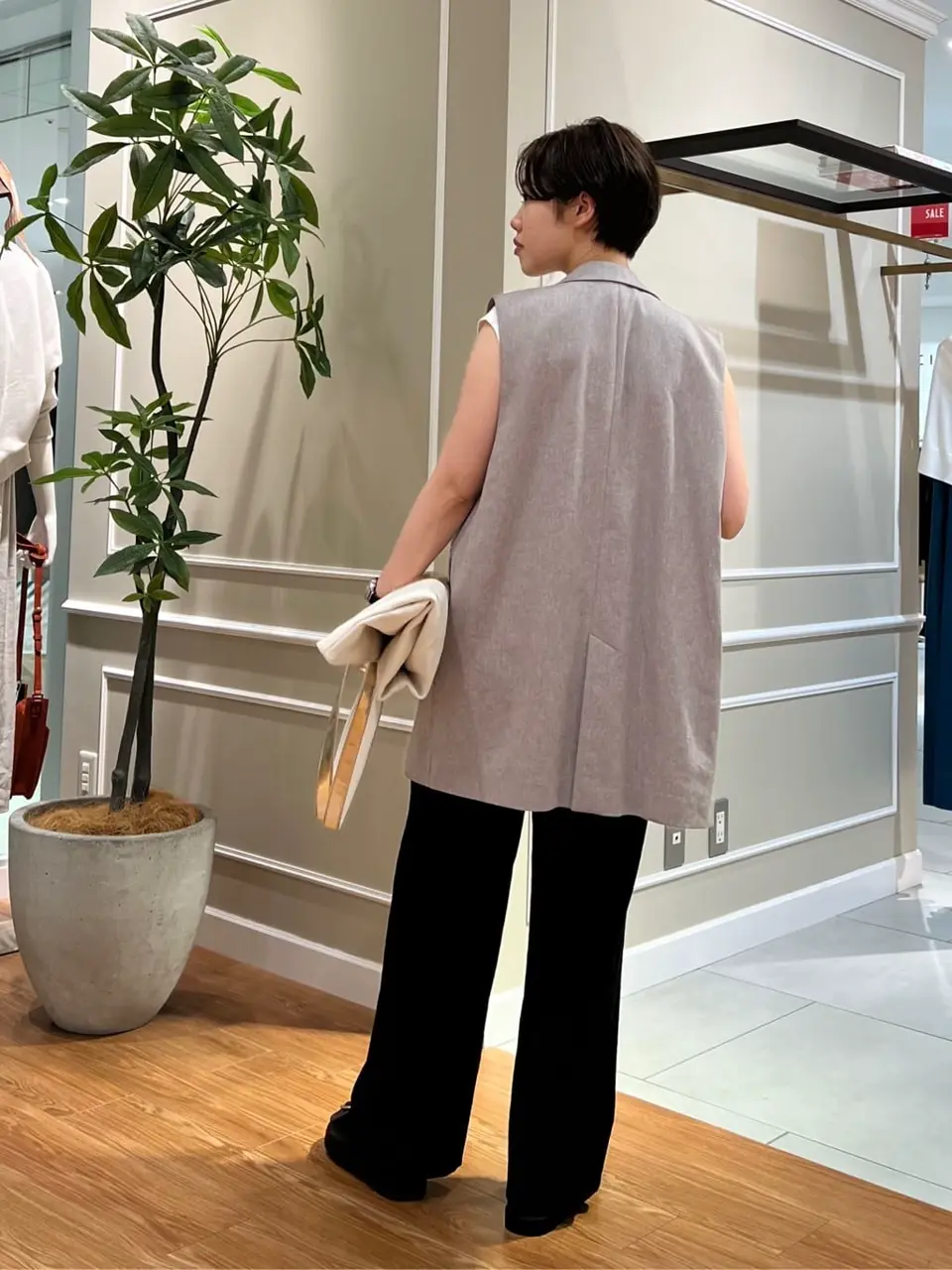 23区 伊藤 コーディネート画像