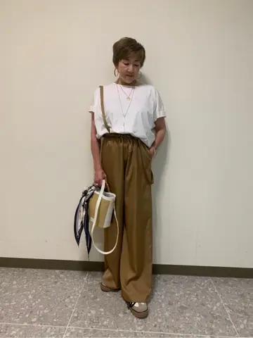 23区 塩谷美喜 コーディネート画像