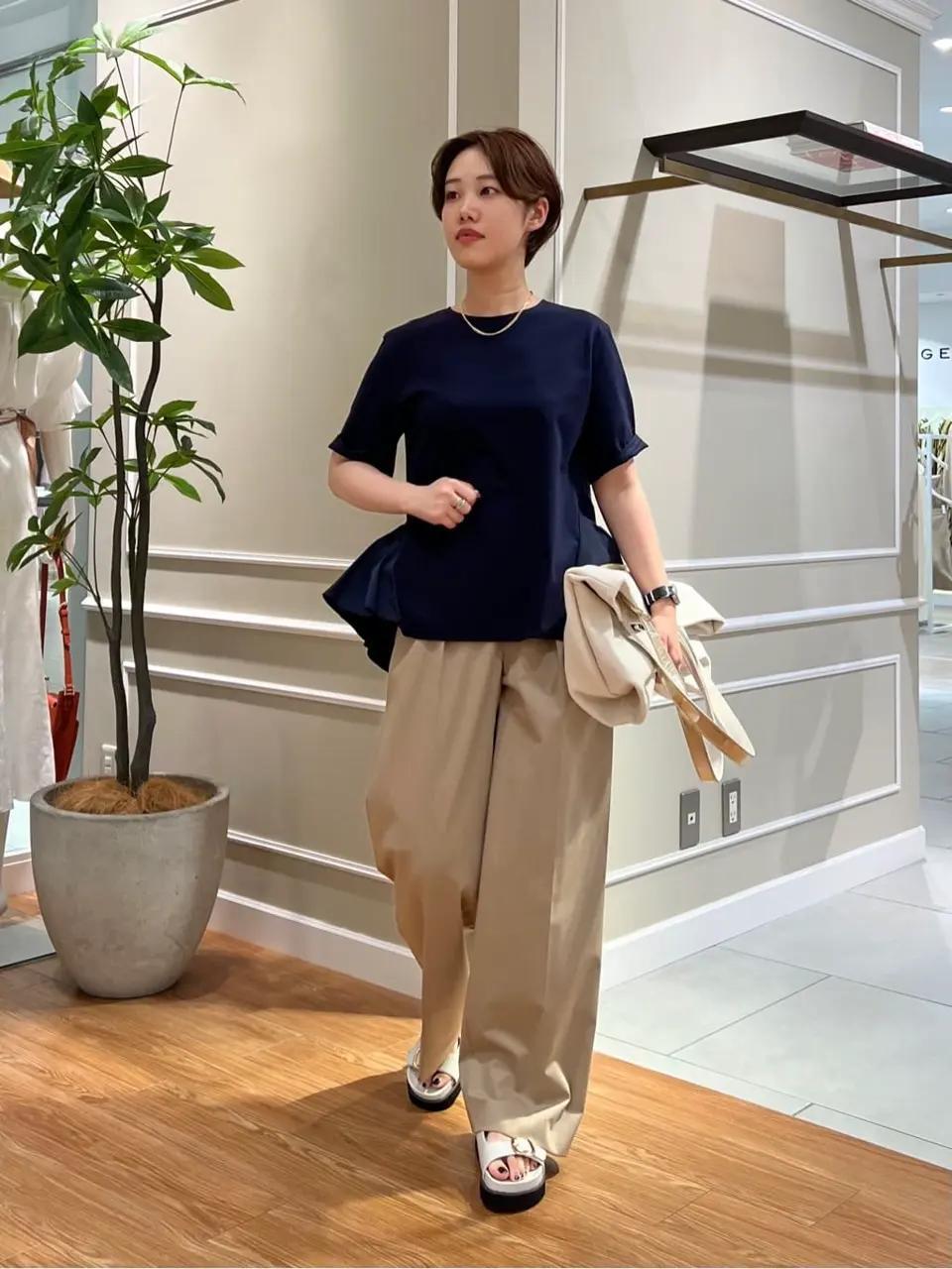 23区 伊藤 コーディネート画像