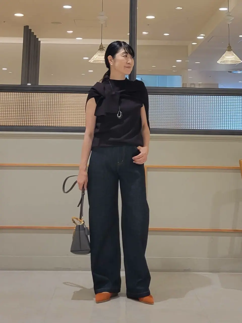  新保 コーディネート画像