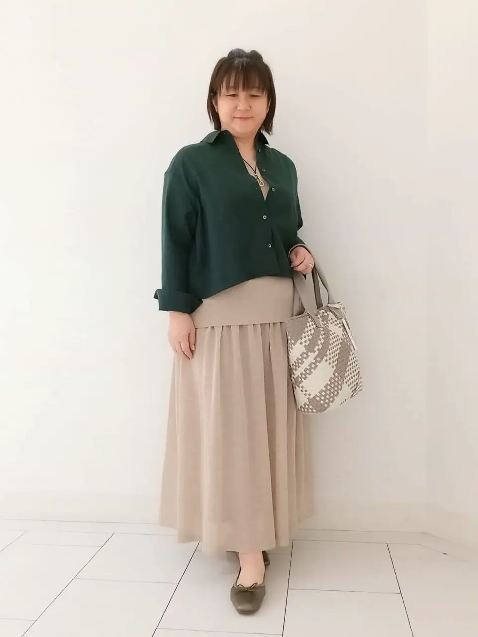  影 コーディネート画像