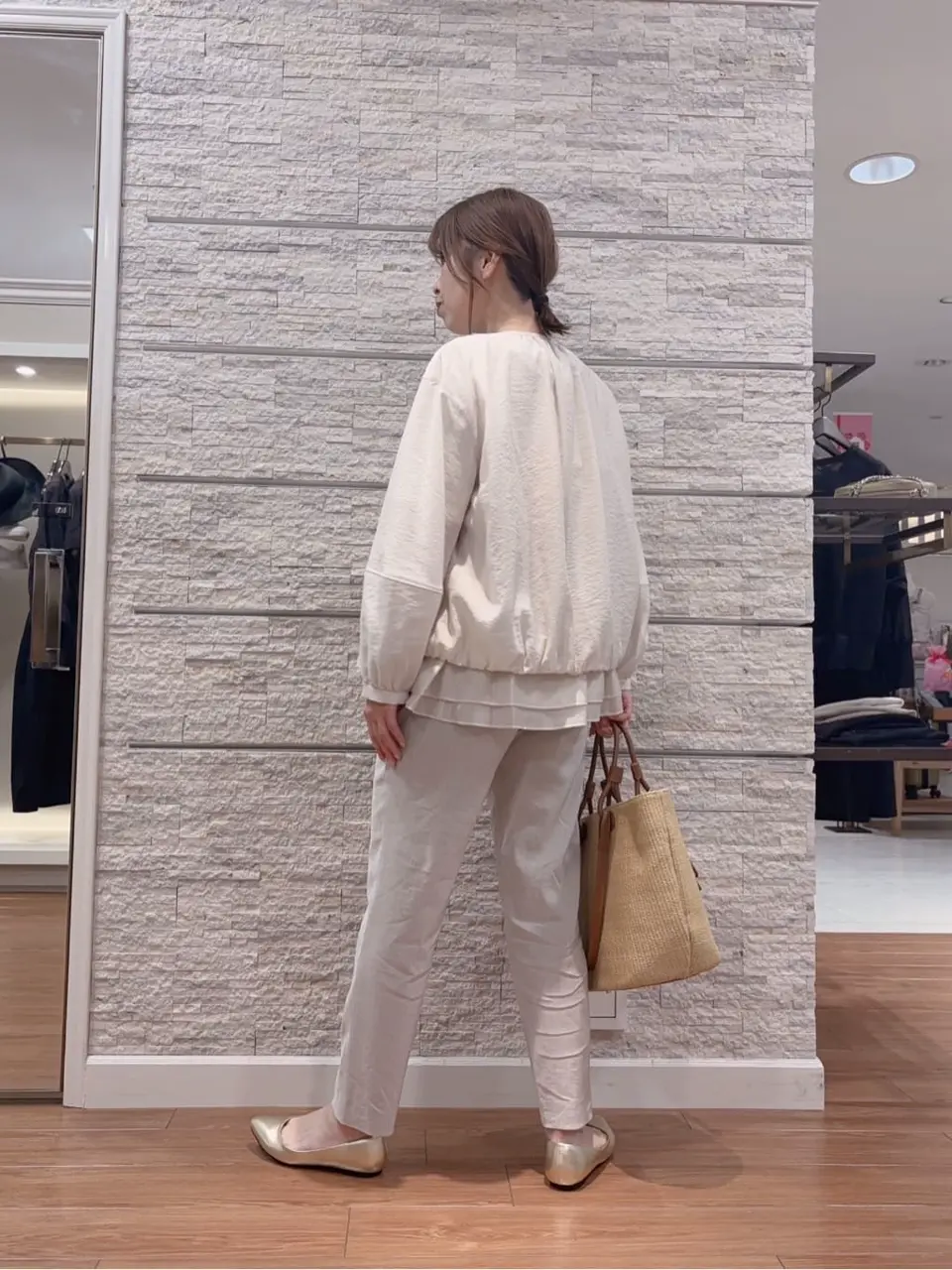 23区 犬塚 コーディネート画像