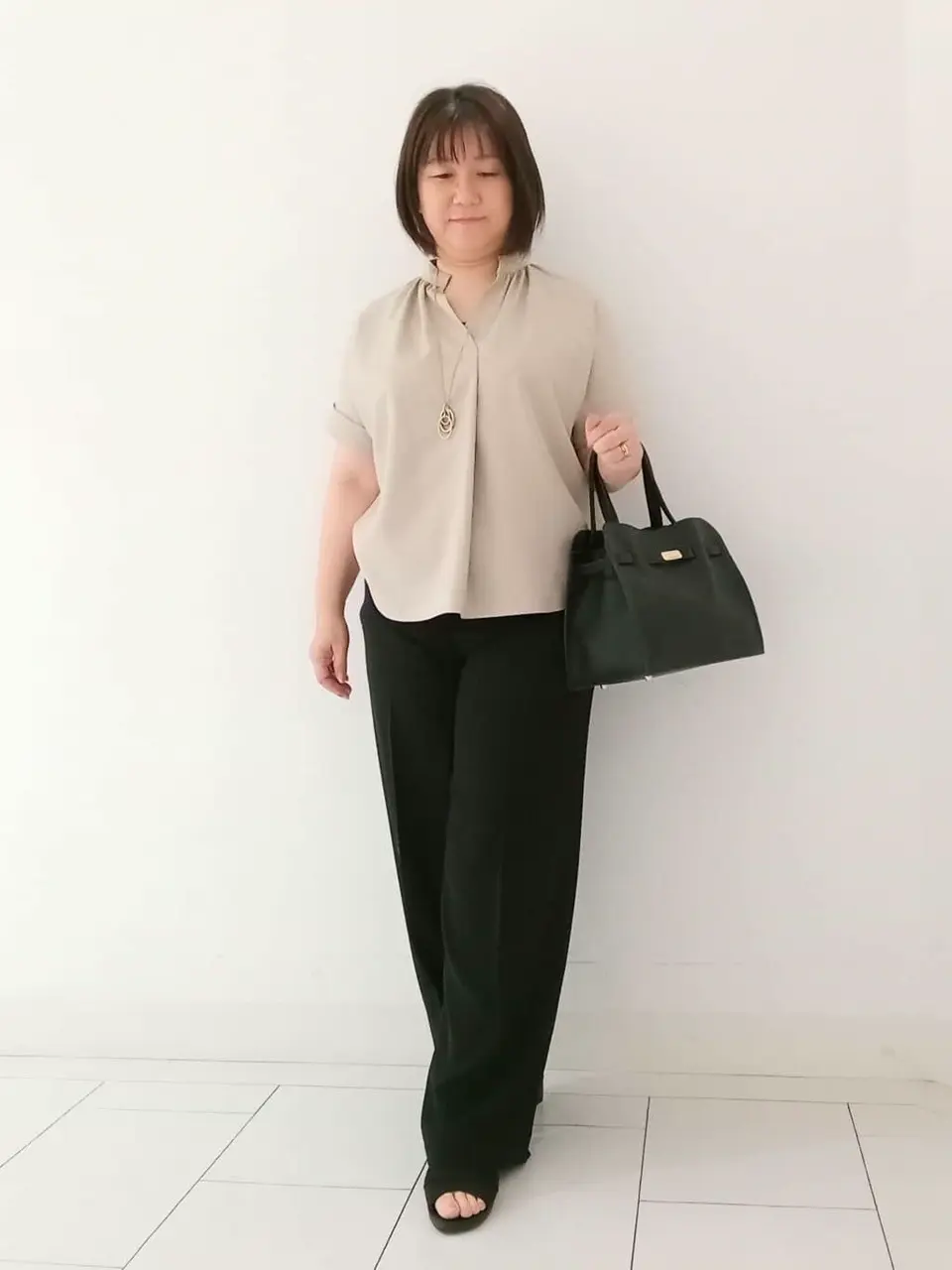  影 コーディネート画像