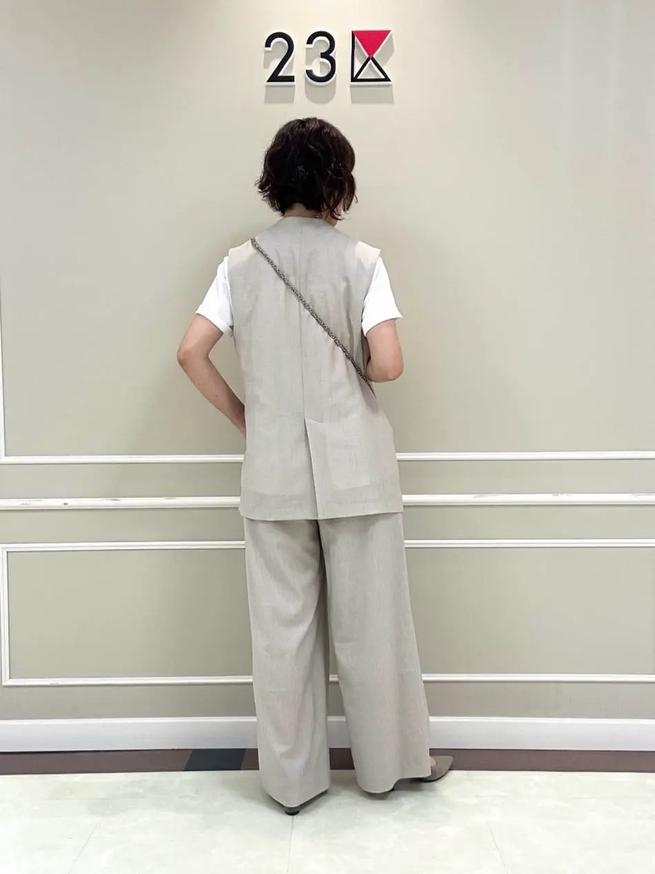 23区 助川 コーディネート画像