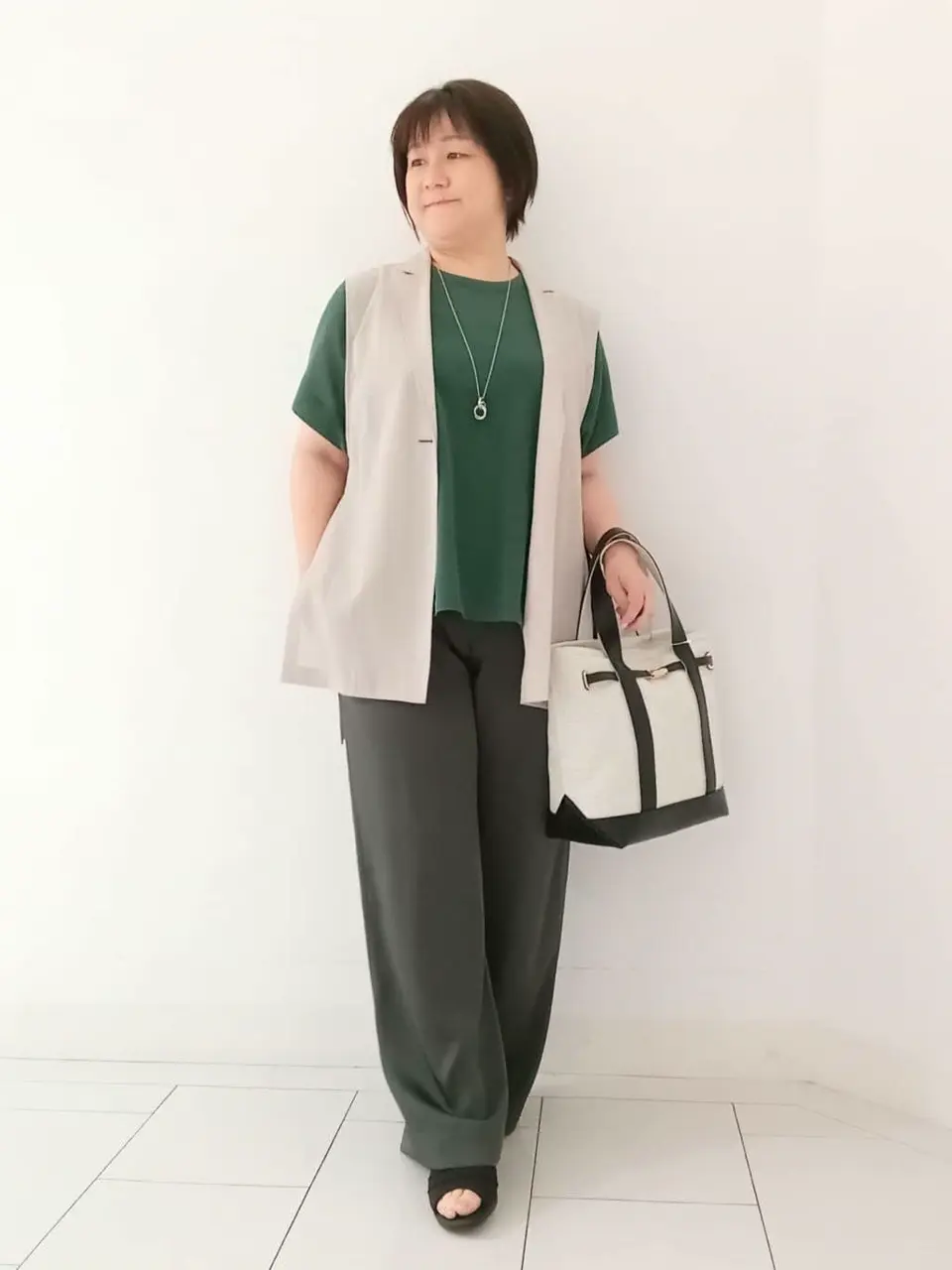  影 コーディネート画像