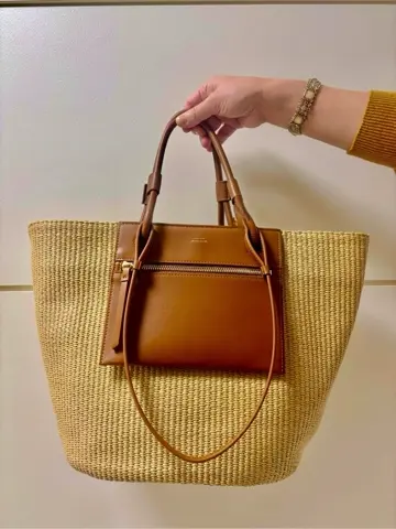 23区 衛藤 コーディネート画像