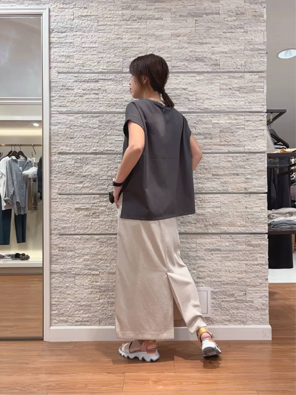 23区 犬塚 コーディネート画像