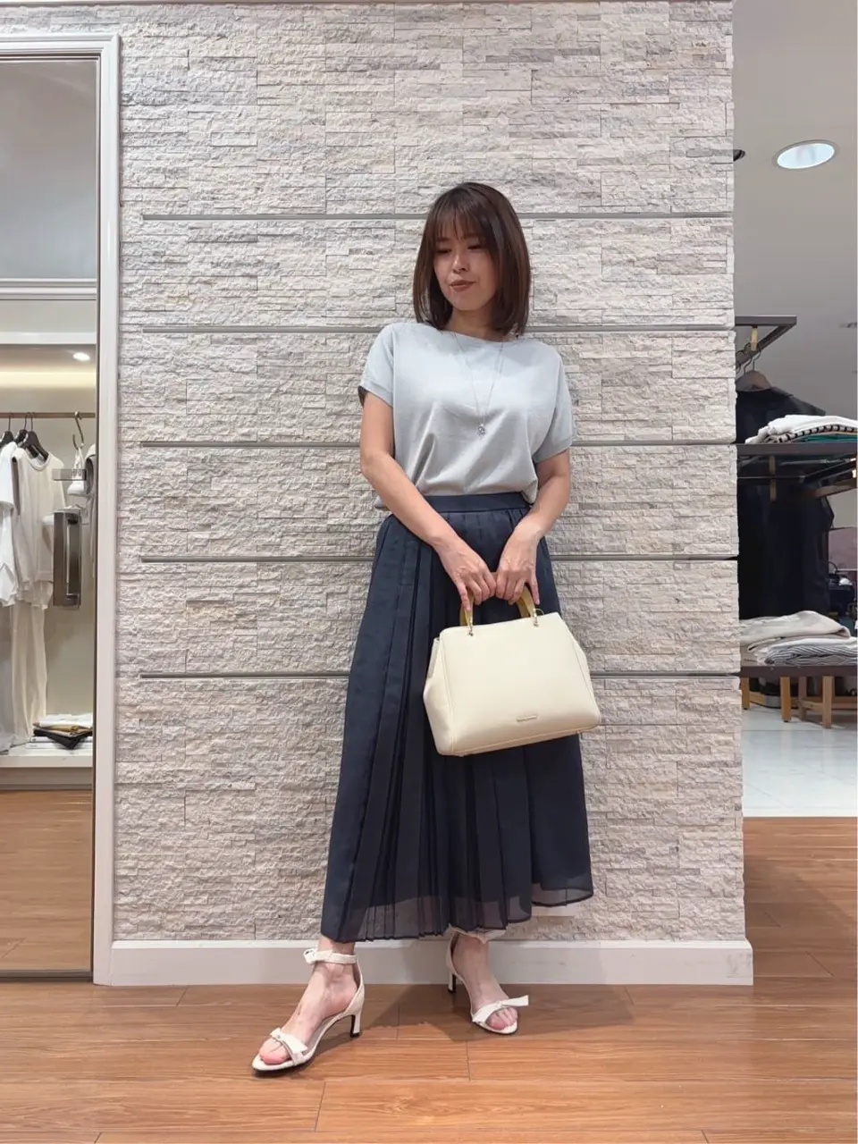 23区 犬塚 コーディネート画像