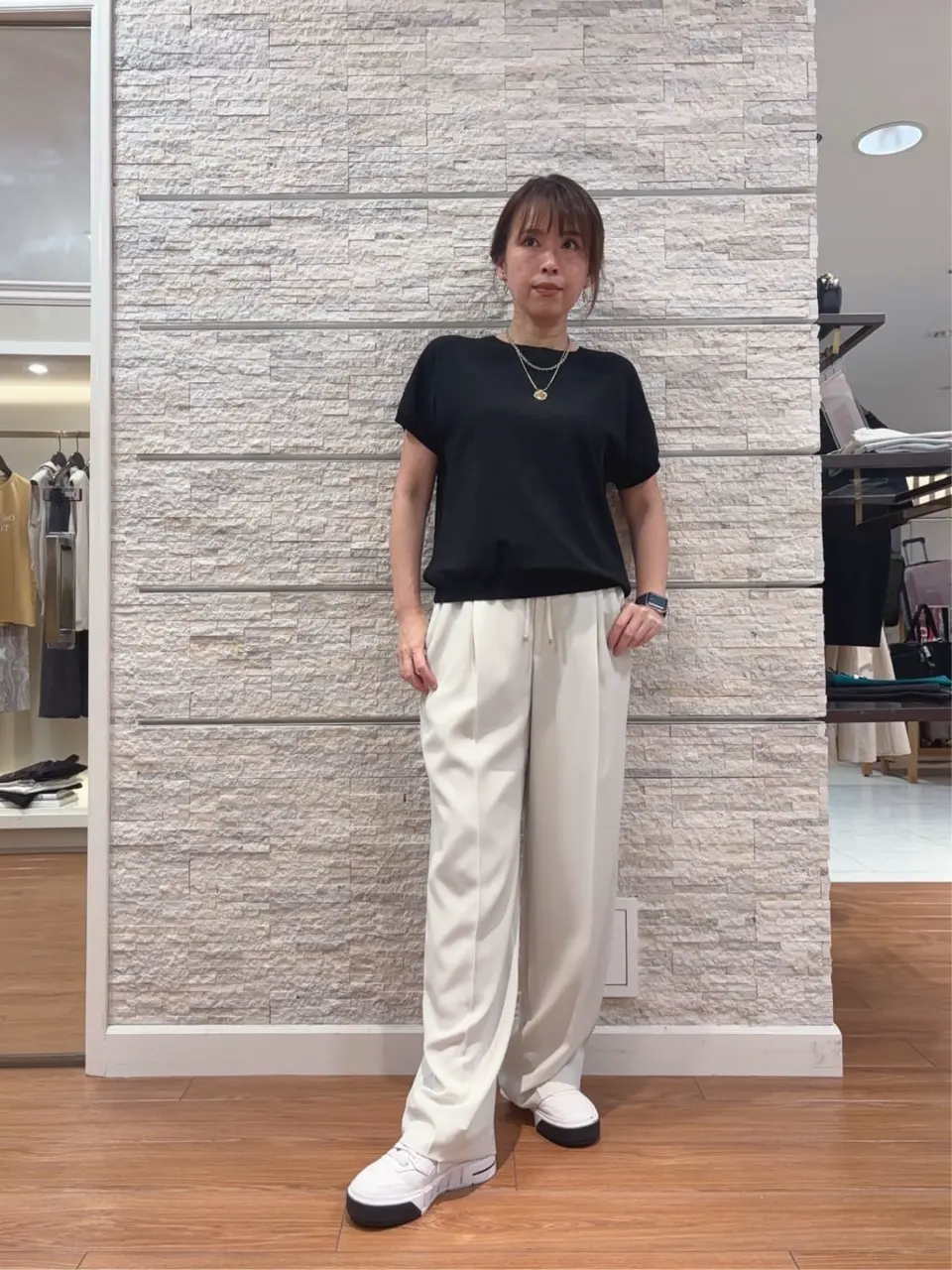 23区 犬塚 コーディネート画像