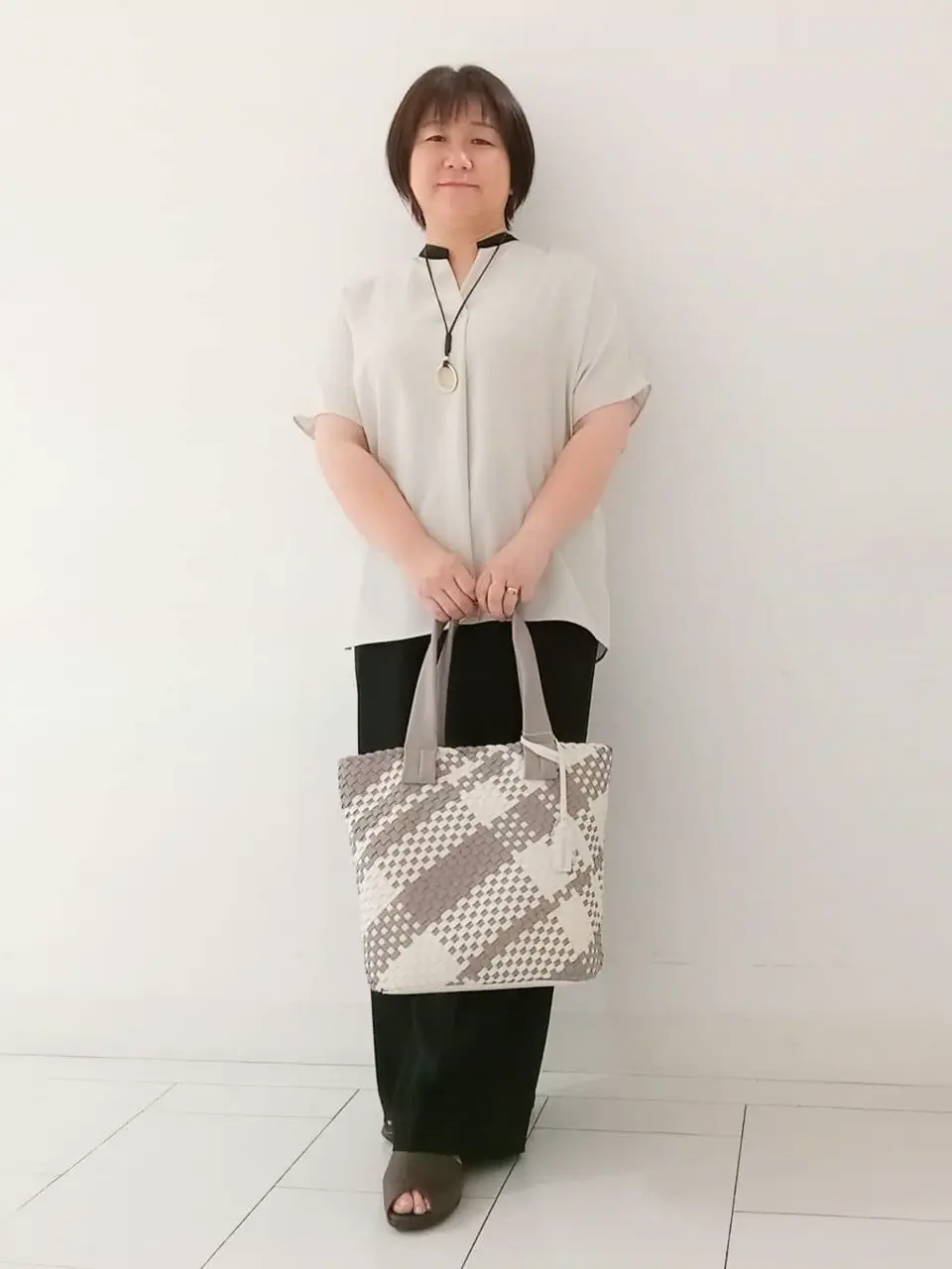  影 コーディネート画像