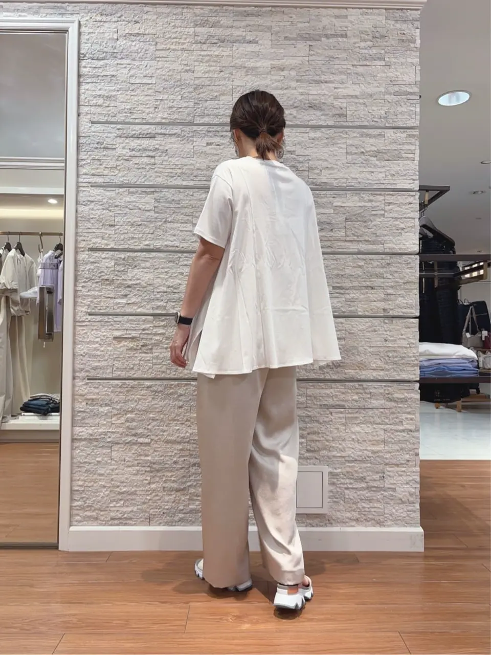 23区 犬塚 コーディネート画像