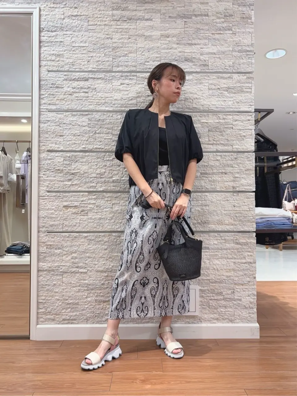 23区 犬塚 コーディネート画像