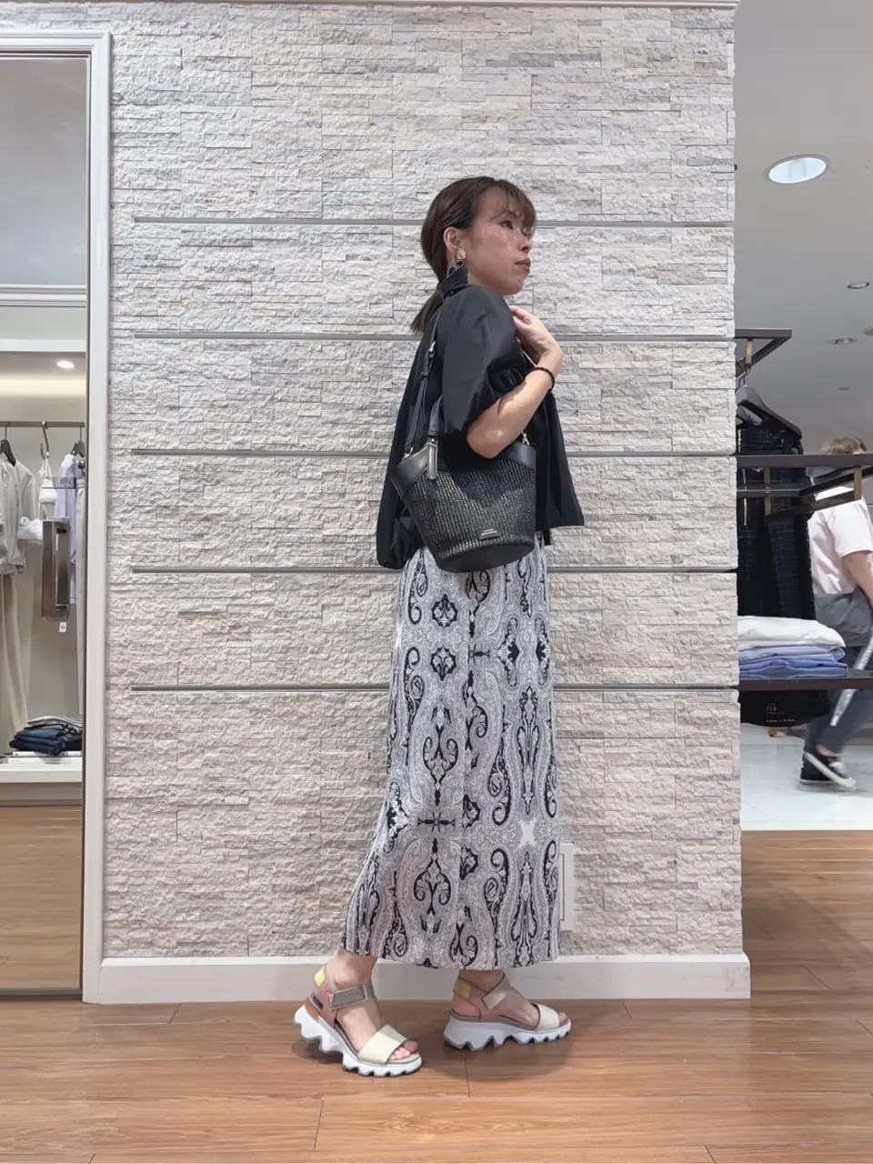 23区 犬塚 コーディネート画像