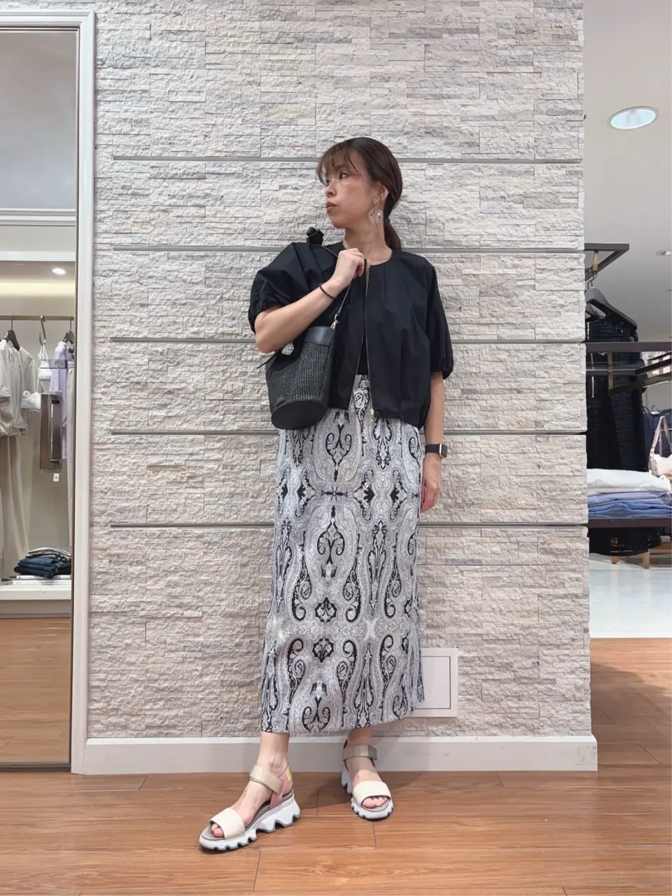 23区 犬塚 コーディネート画像