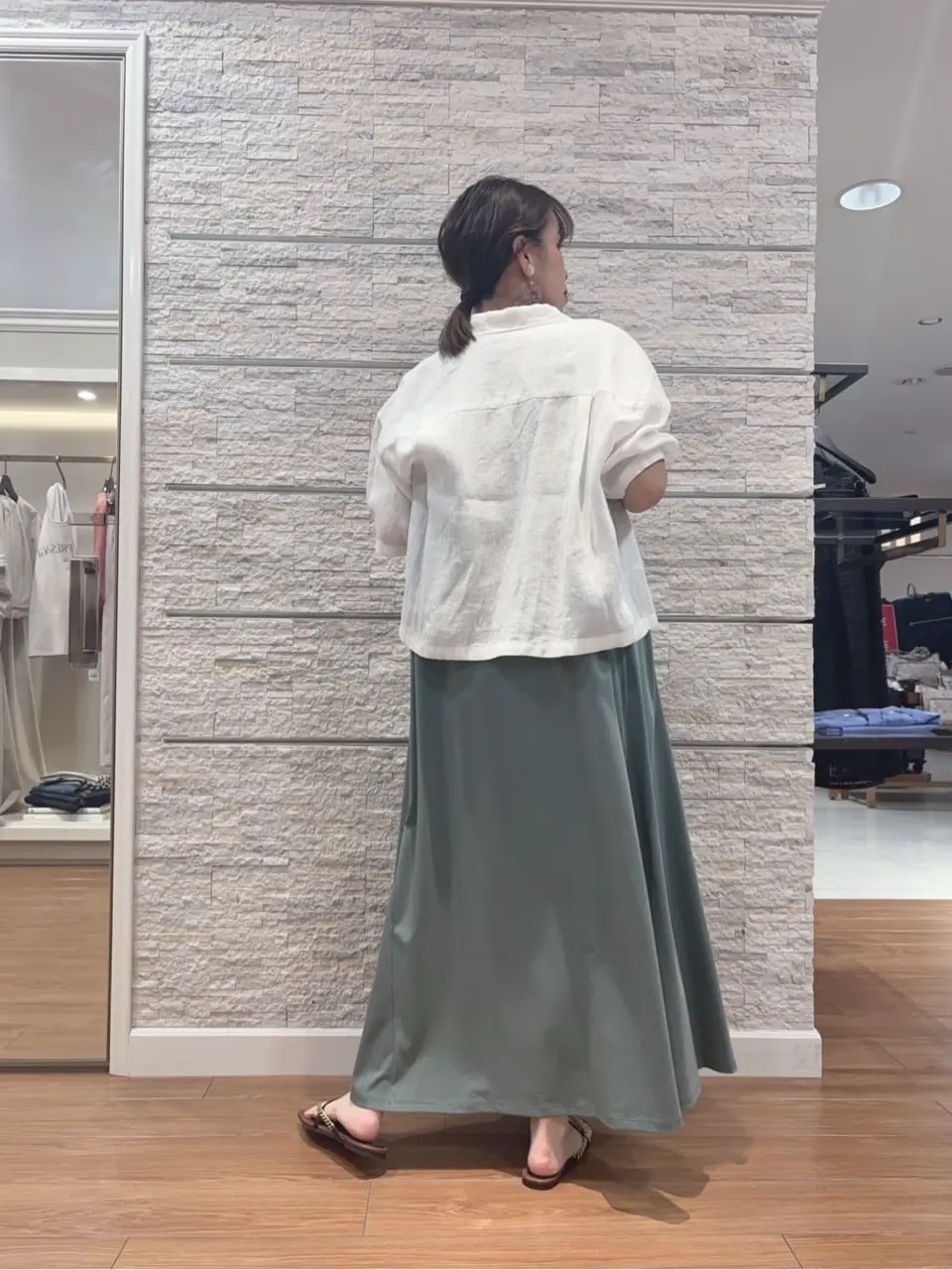 23区 犬塚 コーディネート画像