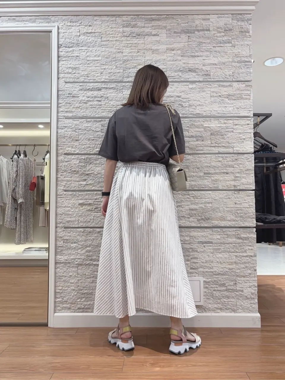 23区 犬塚 コーディネート画像