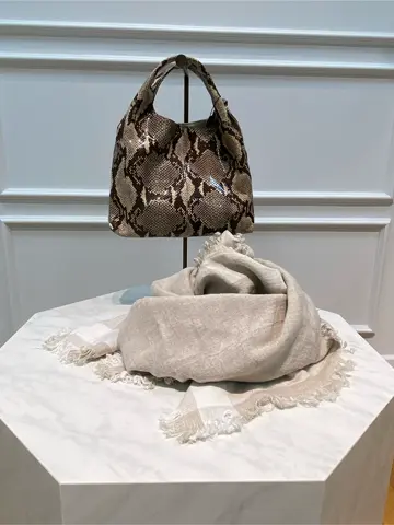 23区 佐藤 コーディネート画像