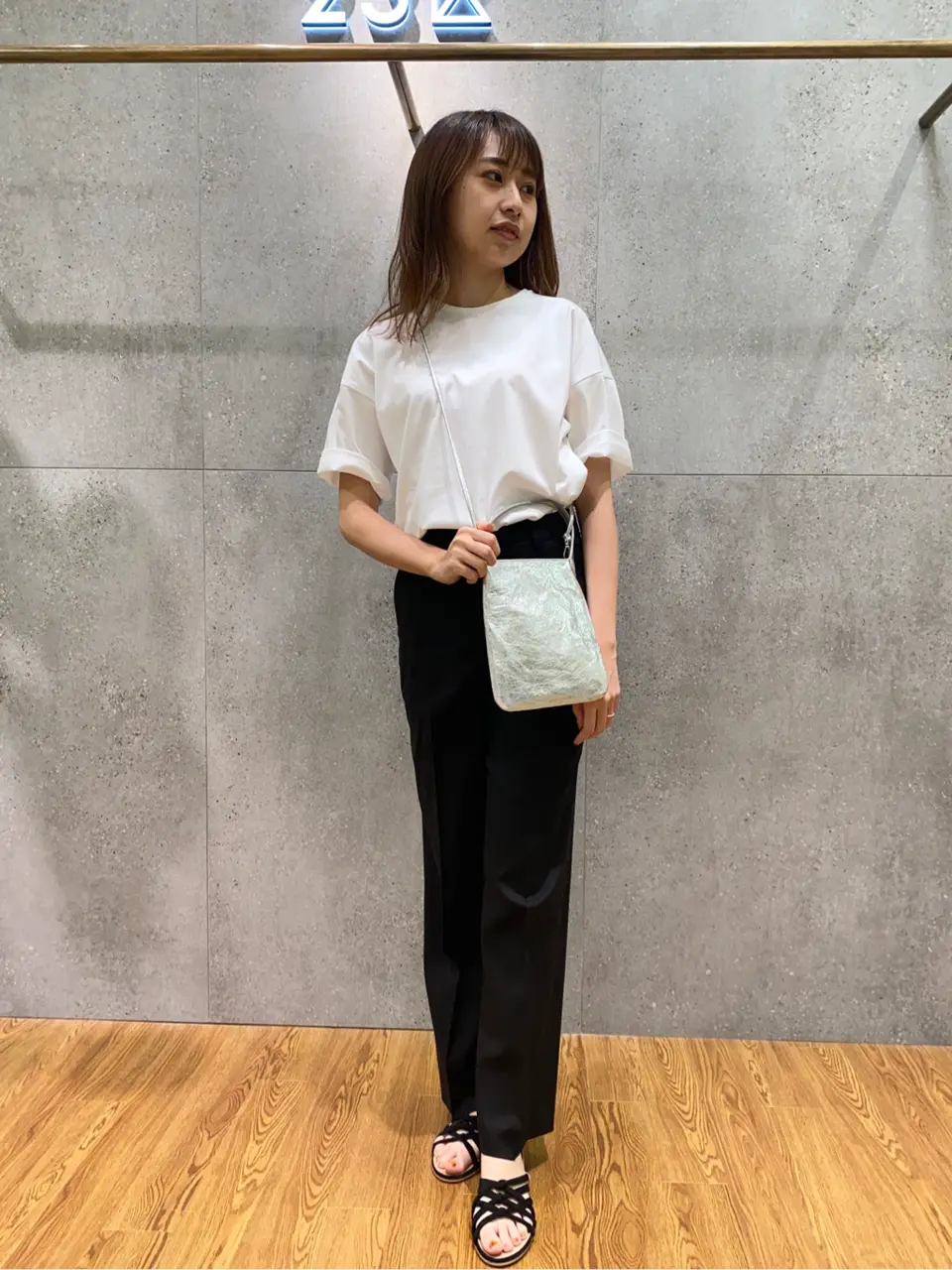 23区 Kanako コーディネート画像