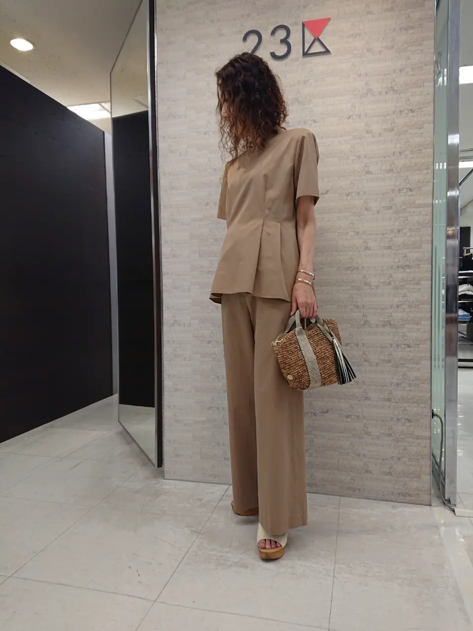 23区 半澤 コーディネート画像