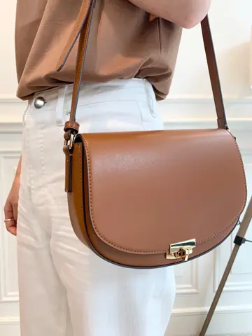 23区 秋葉 コーディネート画像