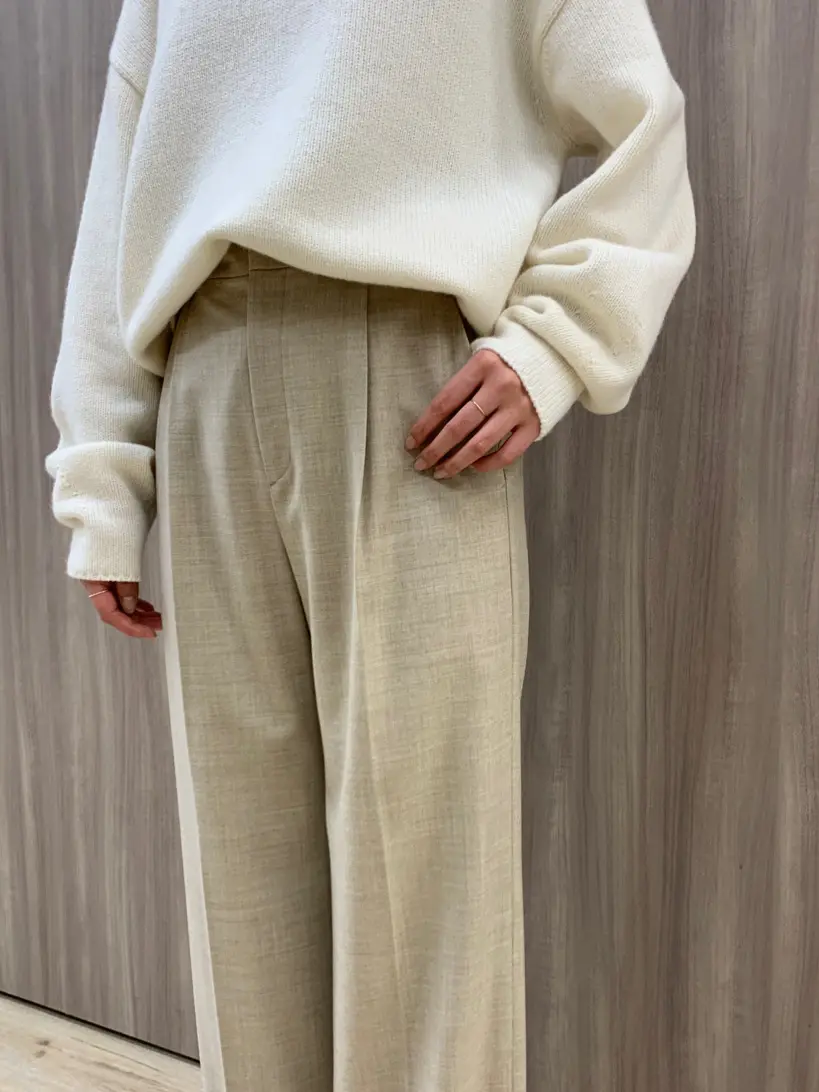 23区 秋葉 コーディネート画像