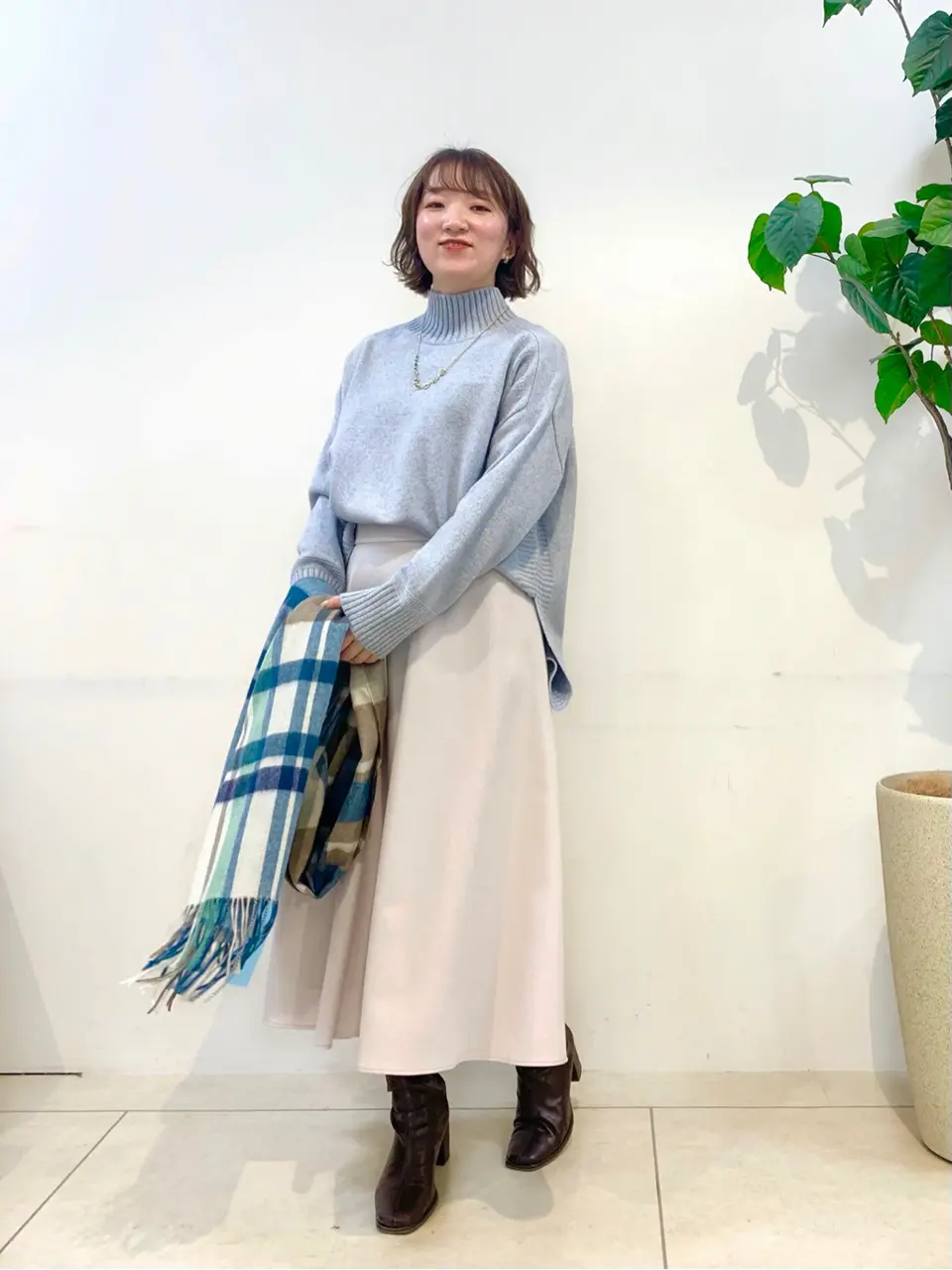 組曲 石井 コーディネート画像