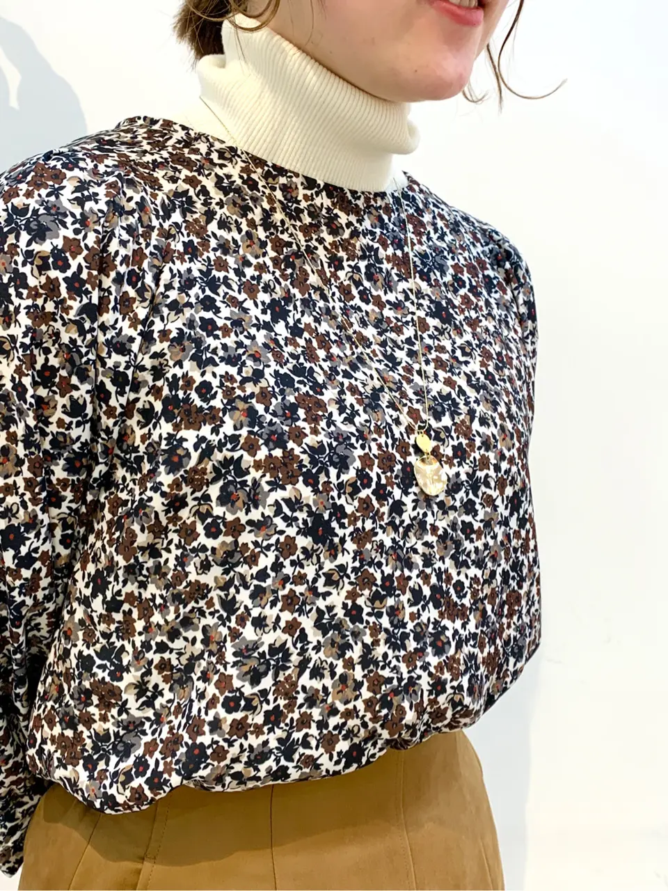 組曲 石井 コーディネート画像