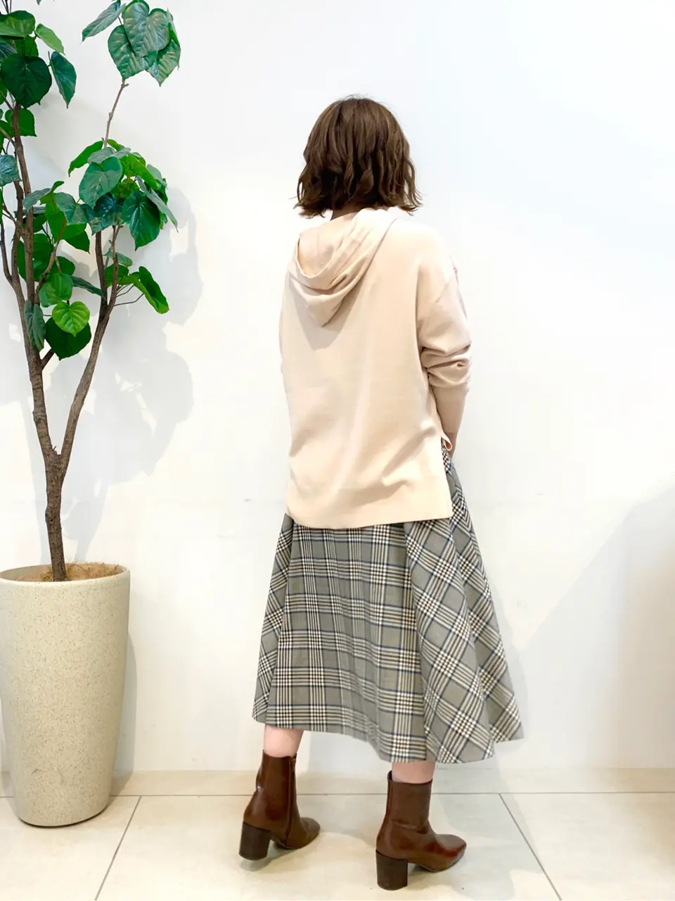 組曲 石井 コーディネート画像